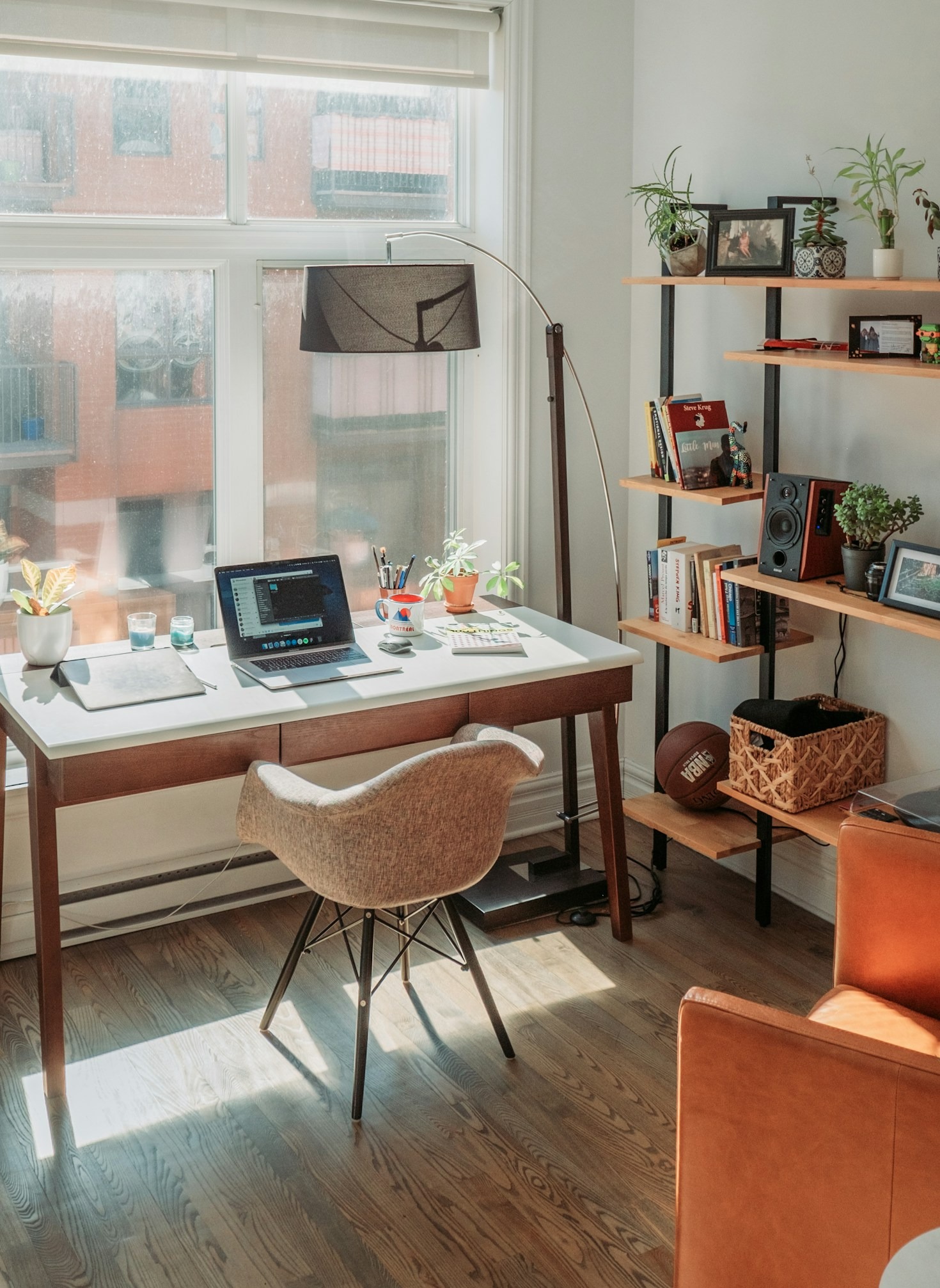 The Joy of Solo Exploration in Unfamiliar Cities